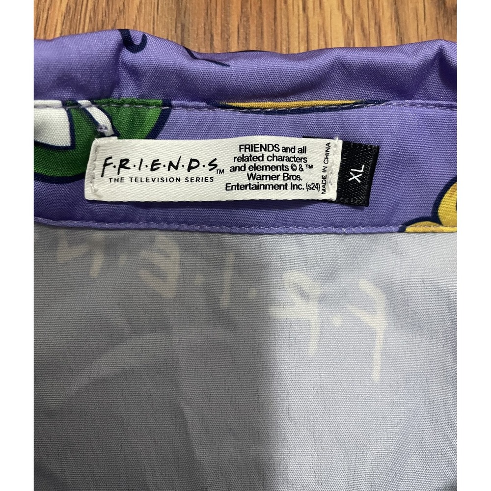 Friends Button-Up Mens Extra Large Allover Print Central Perk - Picture 2 of 10